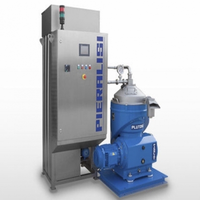 Centrifugal separator for olive oil