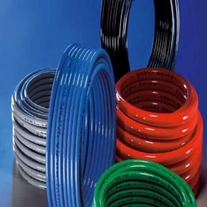 Flexible polyurethane hose