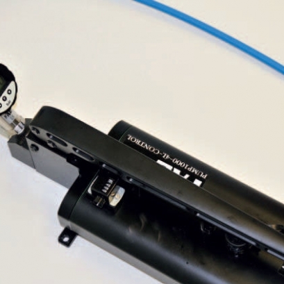 High pressure hydraulic hand pump
