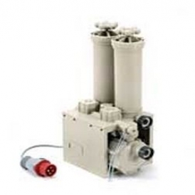 Cartridge filter for corrosive liquids