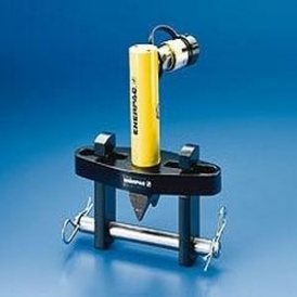 Flange spreader