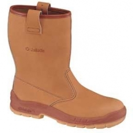 Leather safety boots for the oil industry