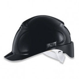 Low temperature protective helmet