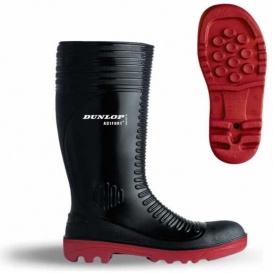 Oil resistant safety boots