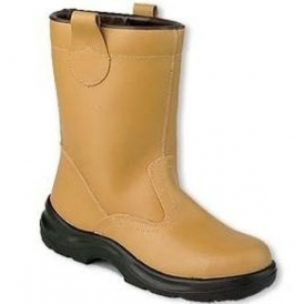 Oil resistant safety boots