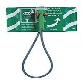 Wall mount safety eyewash station